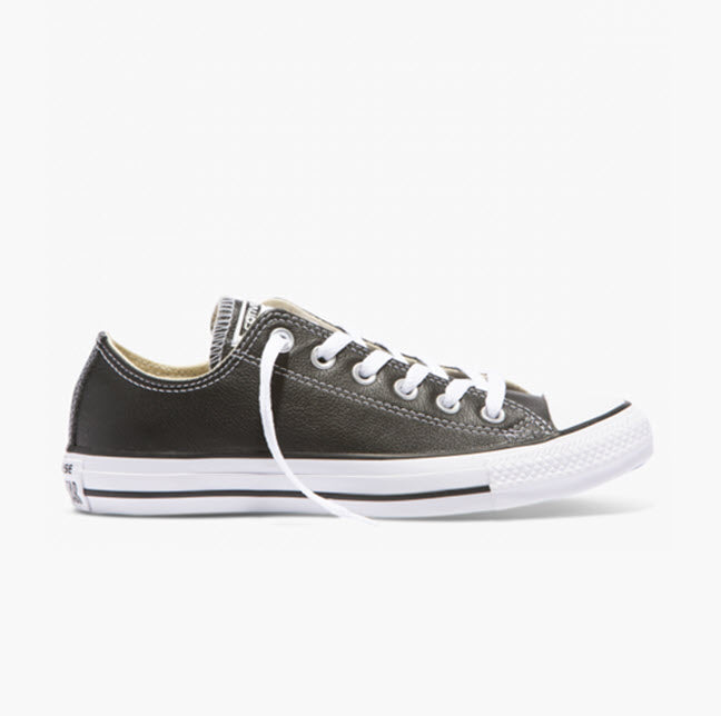 Converse Chuck Taylor All Star Classic Black/White Leather Low Top 132174C
