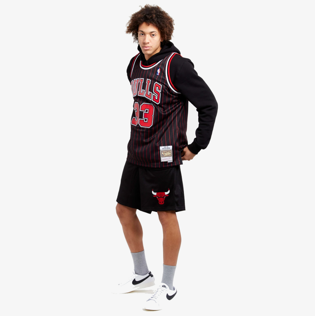 Chicago Bulls Youth Black Alternate Replica Basketball Shorts By