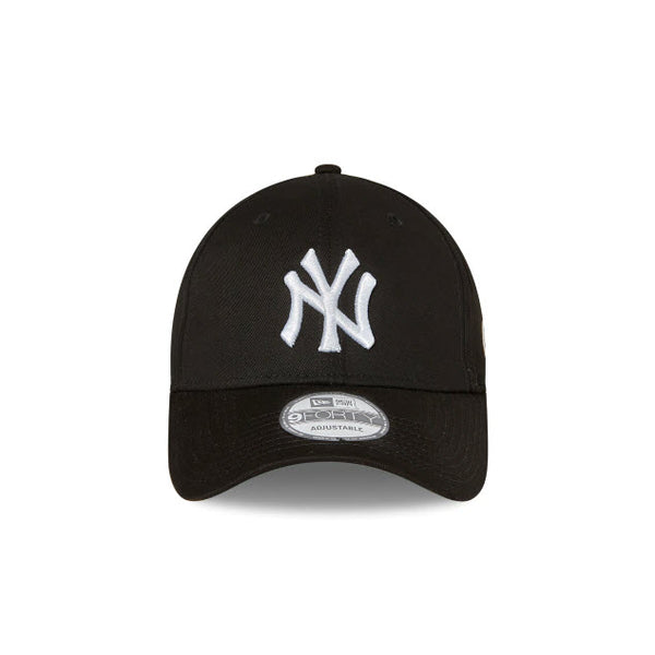 New Era New York Yankees Black 9FORTY Strapback Cap 11195914 Sportstar Pro Newcastle, 2300 NSW. Australia. 2